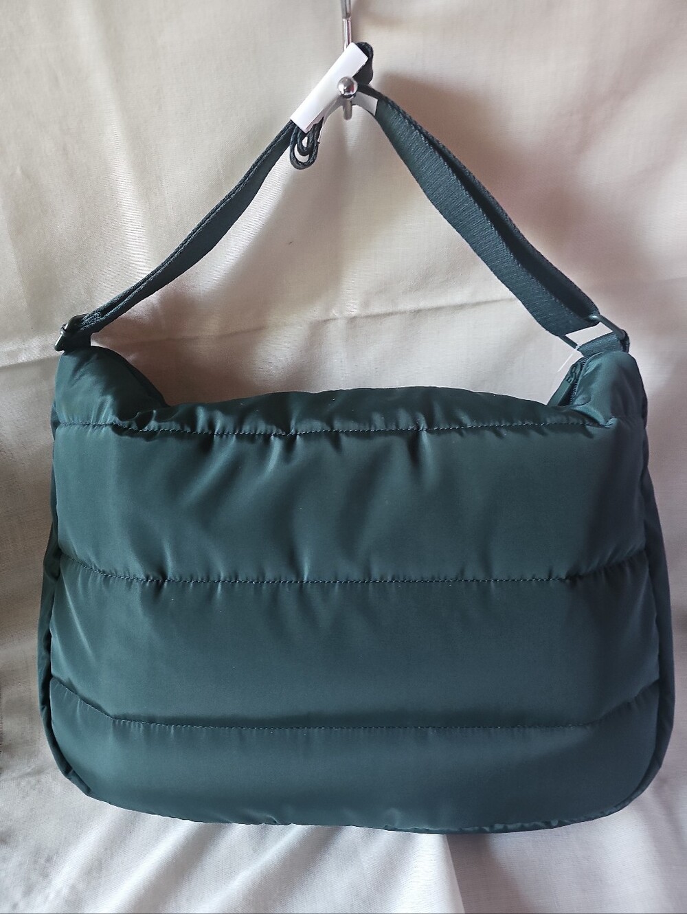 NWT Victoria's Secret Large quilted puffer crossbody bag (Black) - Picture 11 of 11